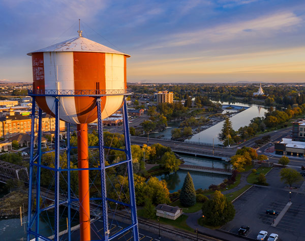Kenyon Coolers refrigerated trailer parked in Idaho Falls alleyway