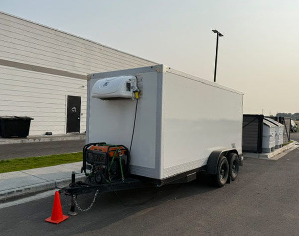 Trailer powered by standard outlet
